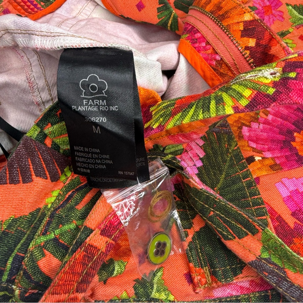 FARM Rio Blooming Garden Shorts size Medium - Picture 9 of 11